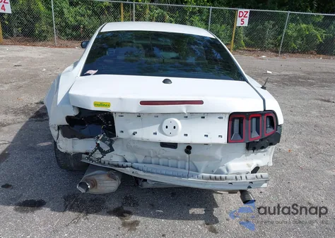 2014 Ford Mustang V6 Premium из США, поврежденный, VIN 1ZVBP8AM6E5278915